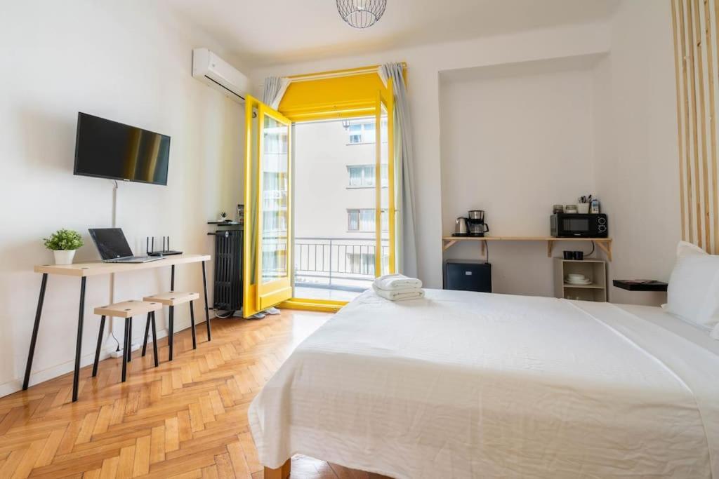 Quiet And Classic Studio With Cismigiu Park View Бухарест Екстер'єр фото